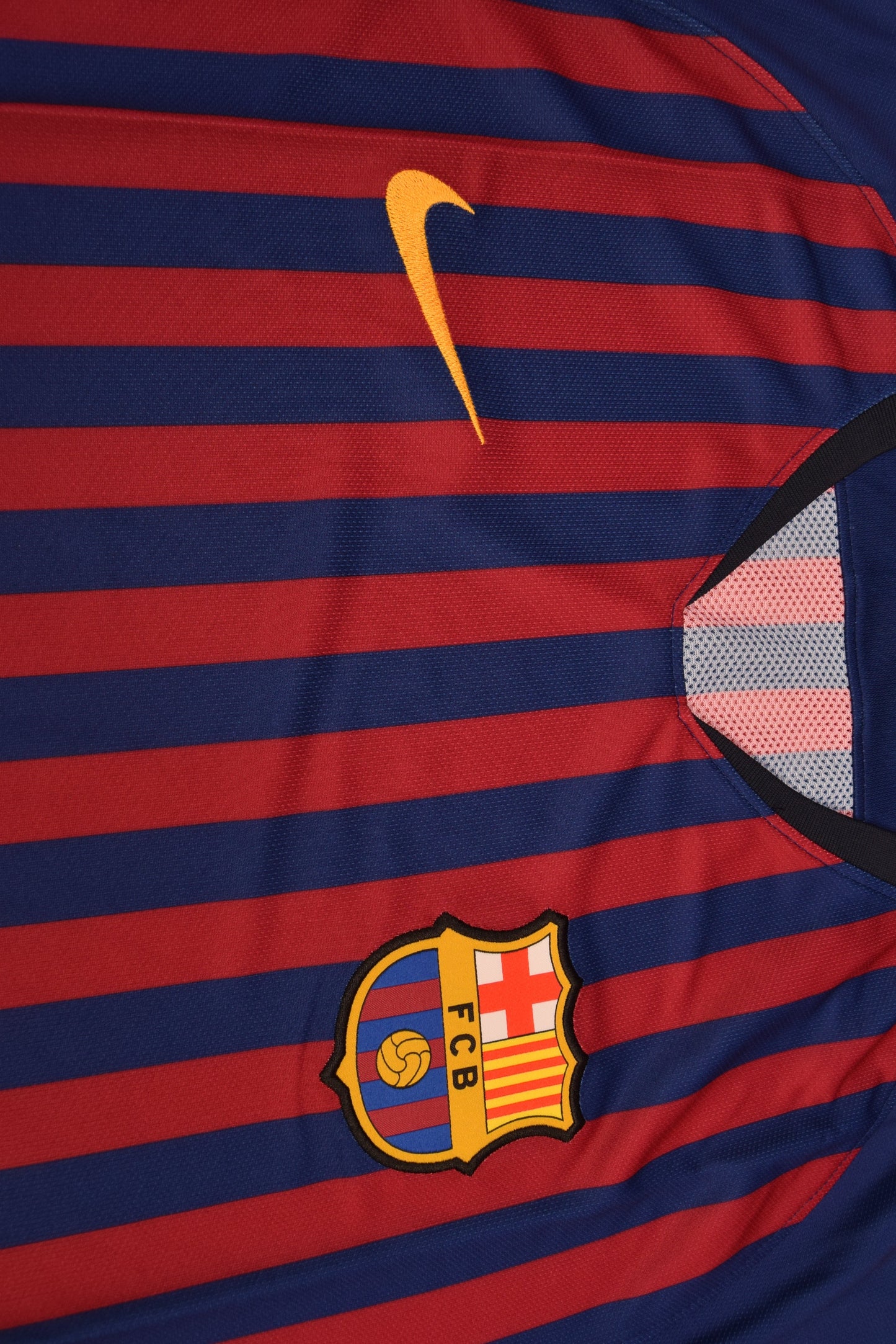 Authentic New FC Barcelona Nike 2018 - 2019 Home Football Shirt BNWT Deadstock Long Sleeves Size L Red Blue