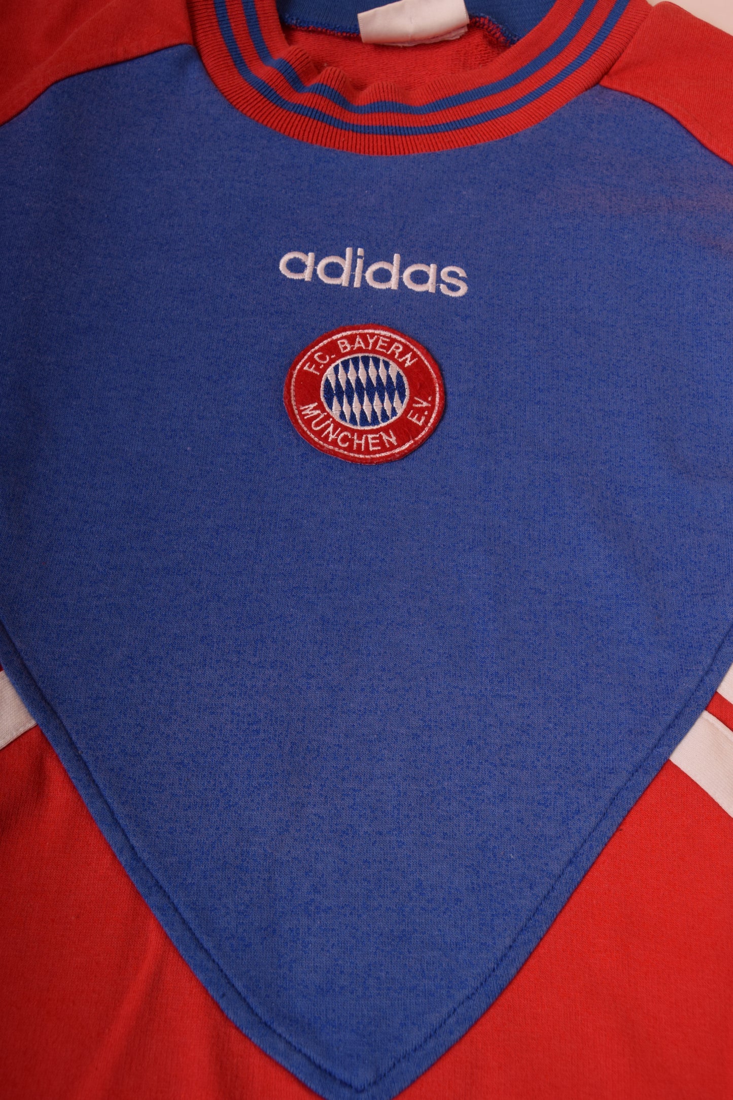 Vintage Adidas Bayern Munchen Sweatshirt Crew Neck '93-'95 Size M