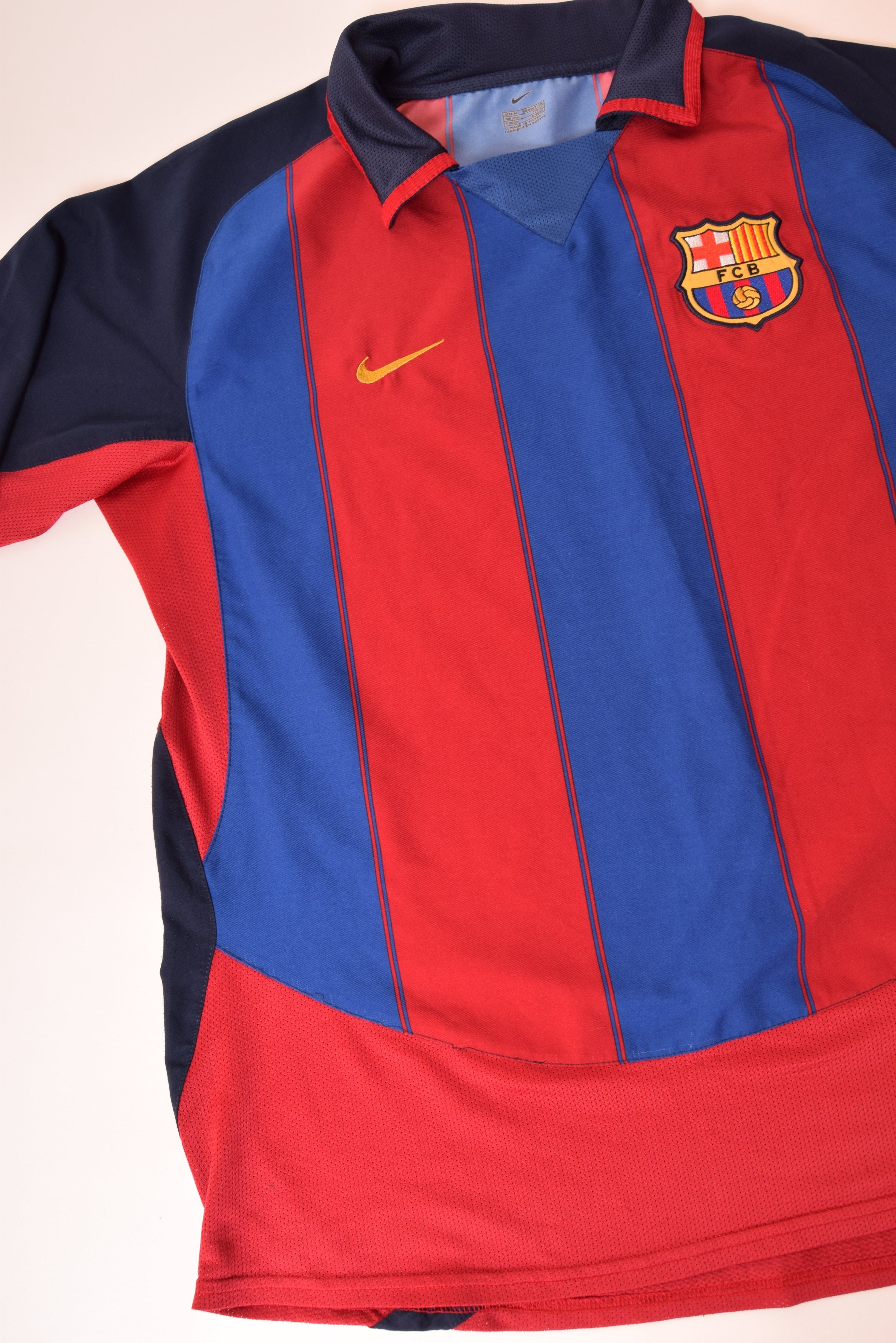 Barcelona Nike 2003 2004 Home Football Shirt Size M Red Blue