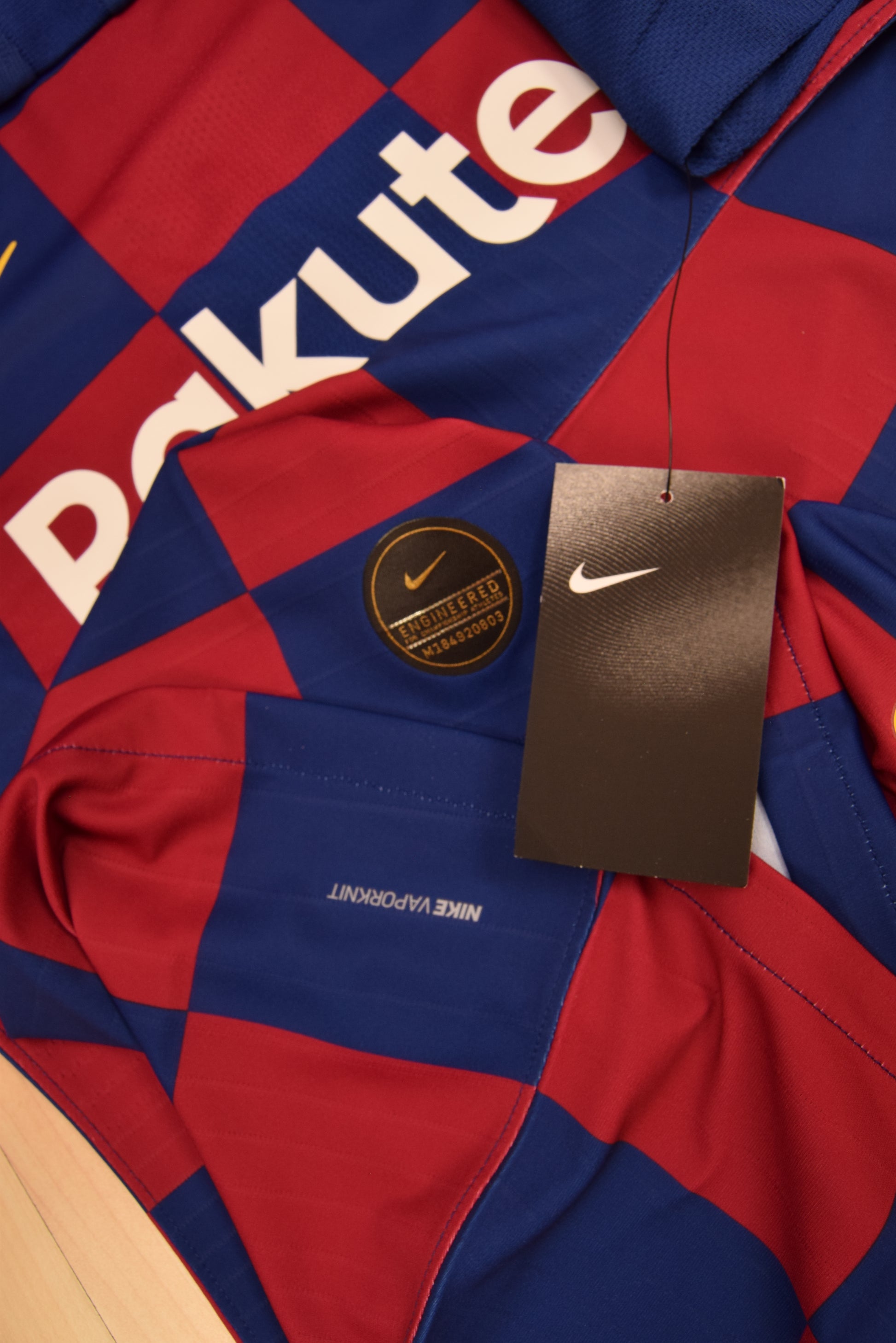 FC Barcelona Nike Vaporknit 2019 - 2020 Player Issue Home Football Shirt BNWT New Headstock Red Blue Beko Rakuten Unicef Size M