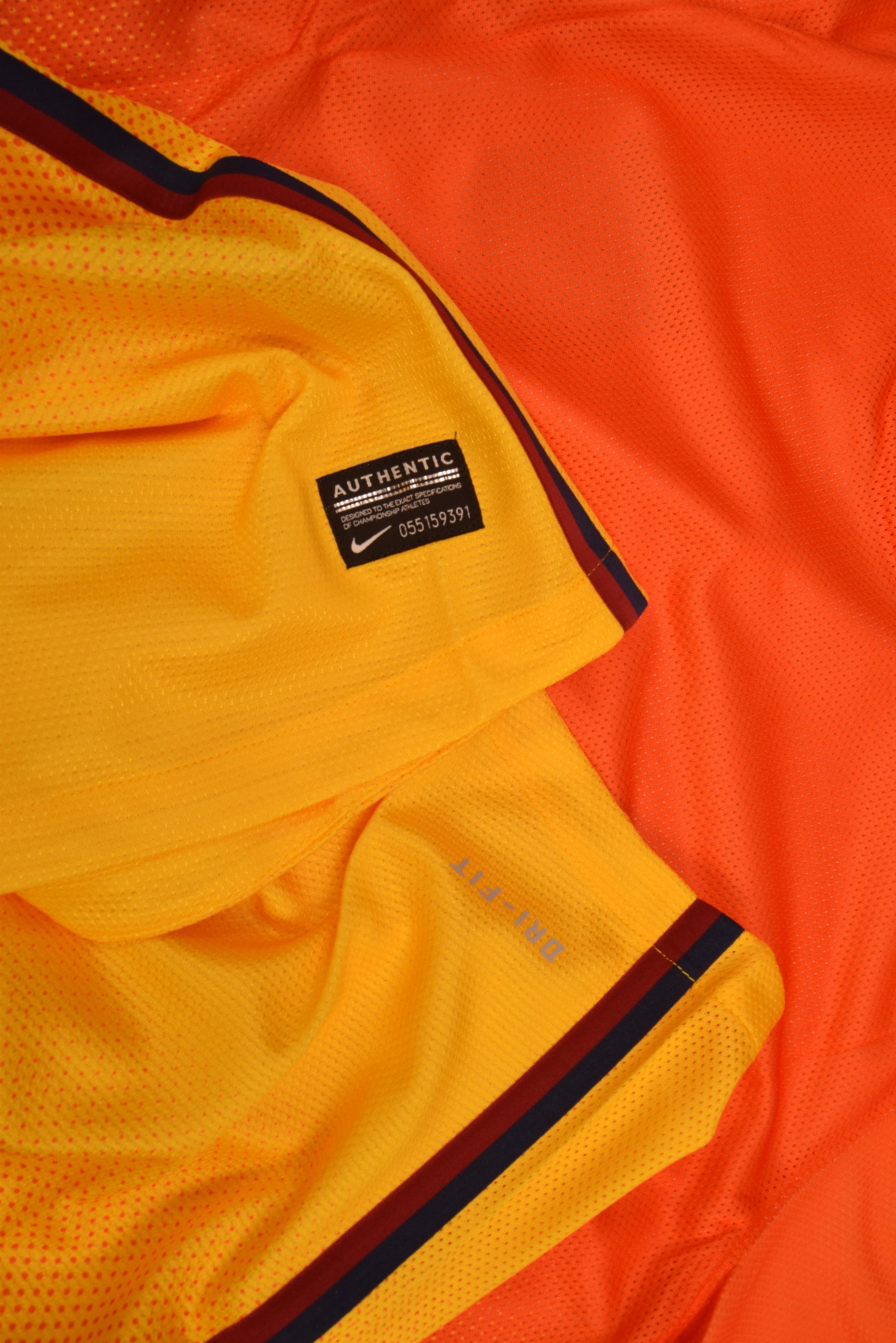 Authentic New FC Barcelona Nike DRI FIT Player Issue 2012 2013 Away Football Shirt BNWT Deadstock Qatar Foundation Orange Yellow Size M
