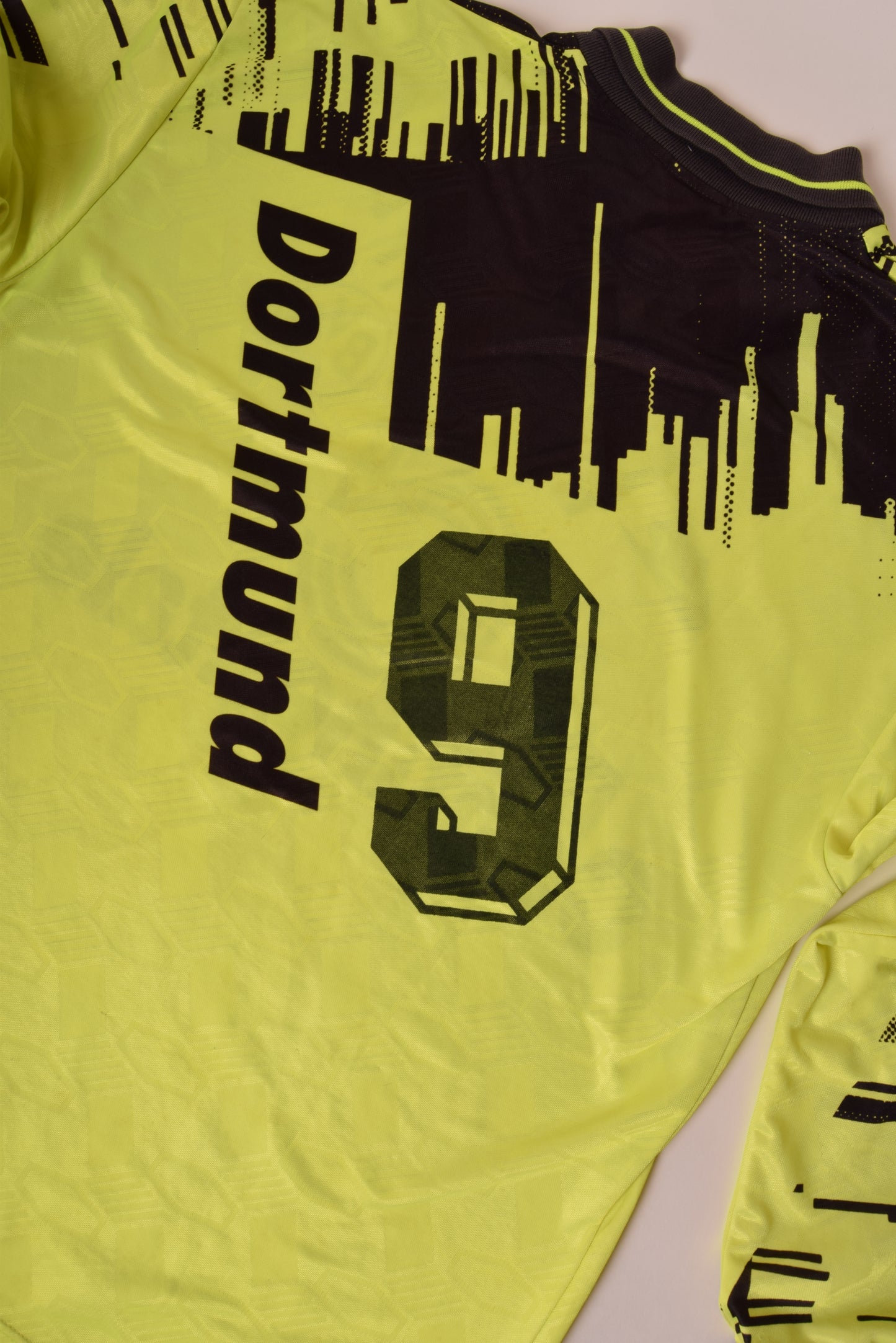 Vintage BVB Borussia Dortmund Nike Premier Home Football Shirt 1993 - 1994 Die Continentale Size L #9 Yellow Long Sleeve Neon