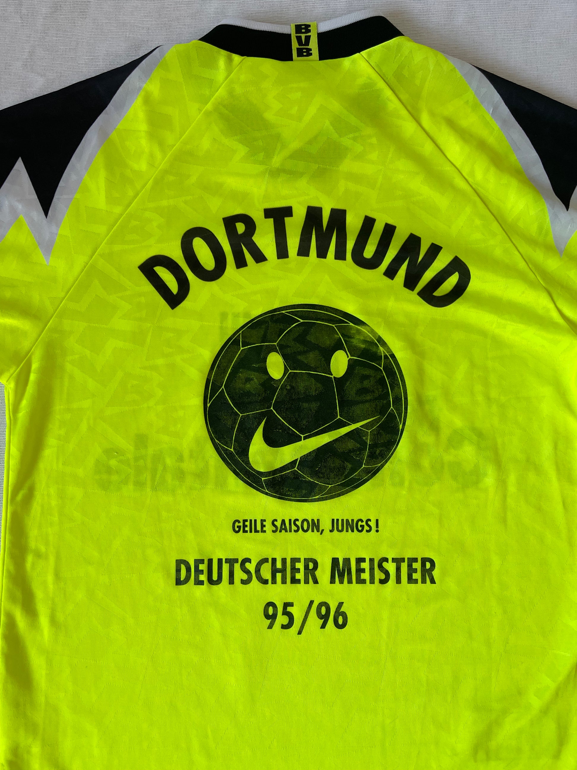 Vintage Borussia Dortmund BVB Nike Premier 1995-1996 Home Football Shirt Size L Die Continentale Neon Yellow