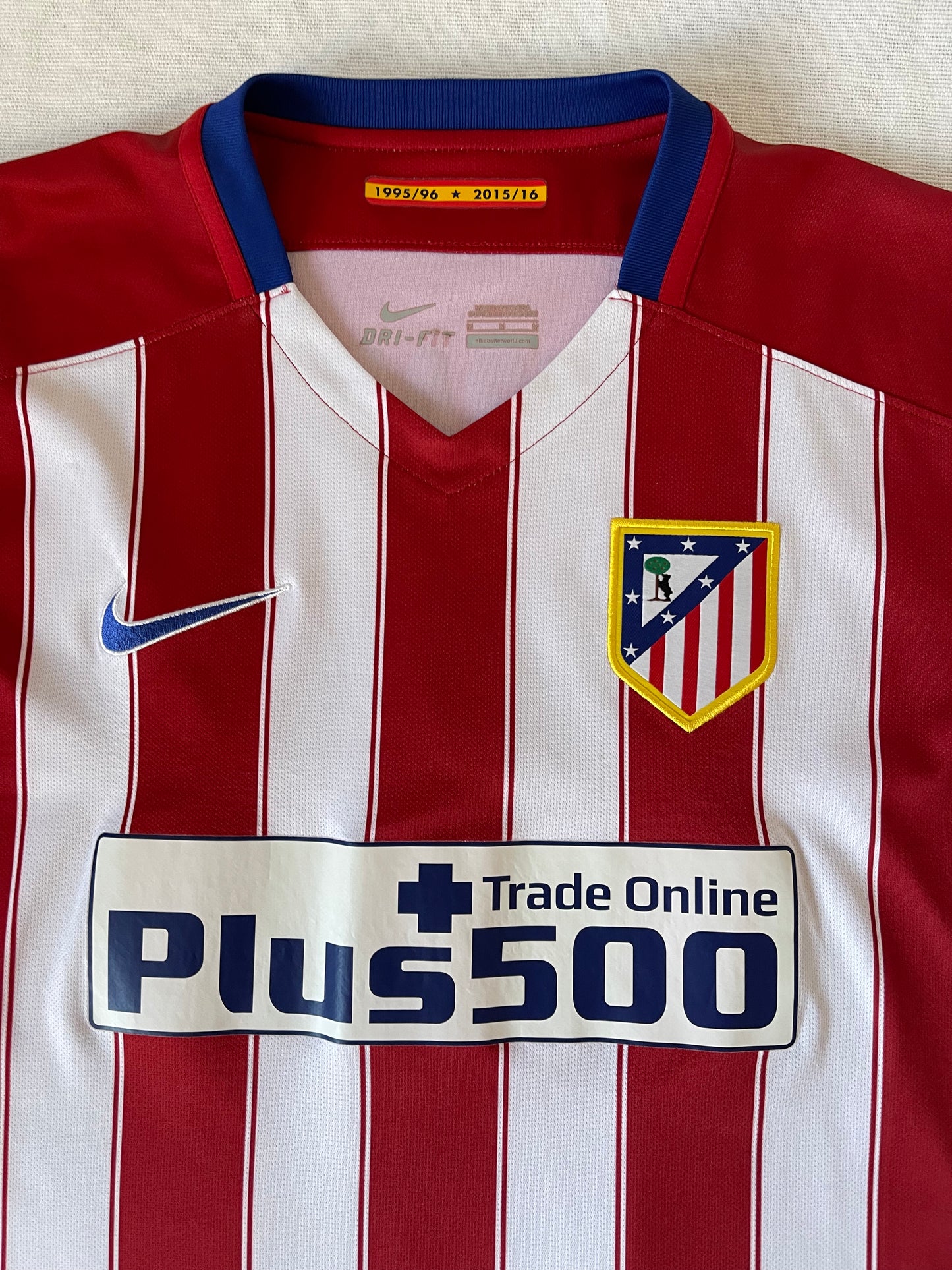 Atletico Madrid Antoine Griezmann Nike 2015 - 2016 Home Football Shirt Trade Online + 500 Size M Red White Blue Dri-Fit