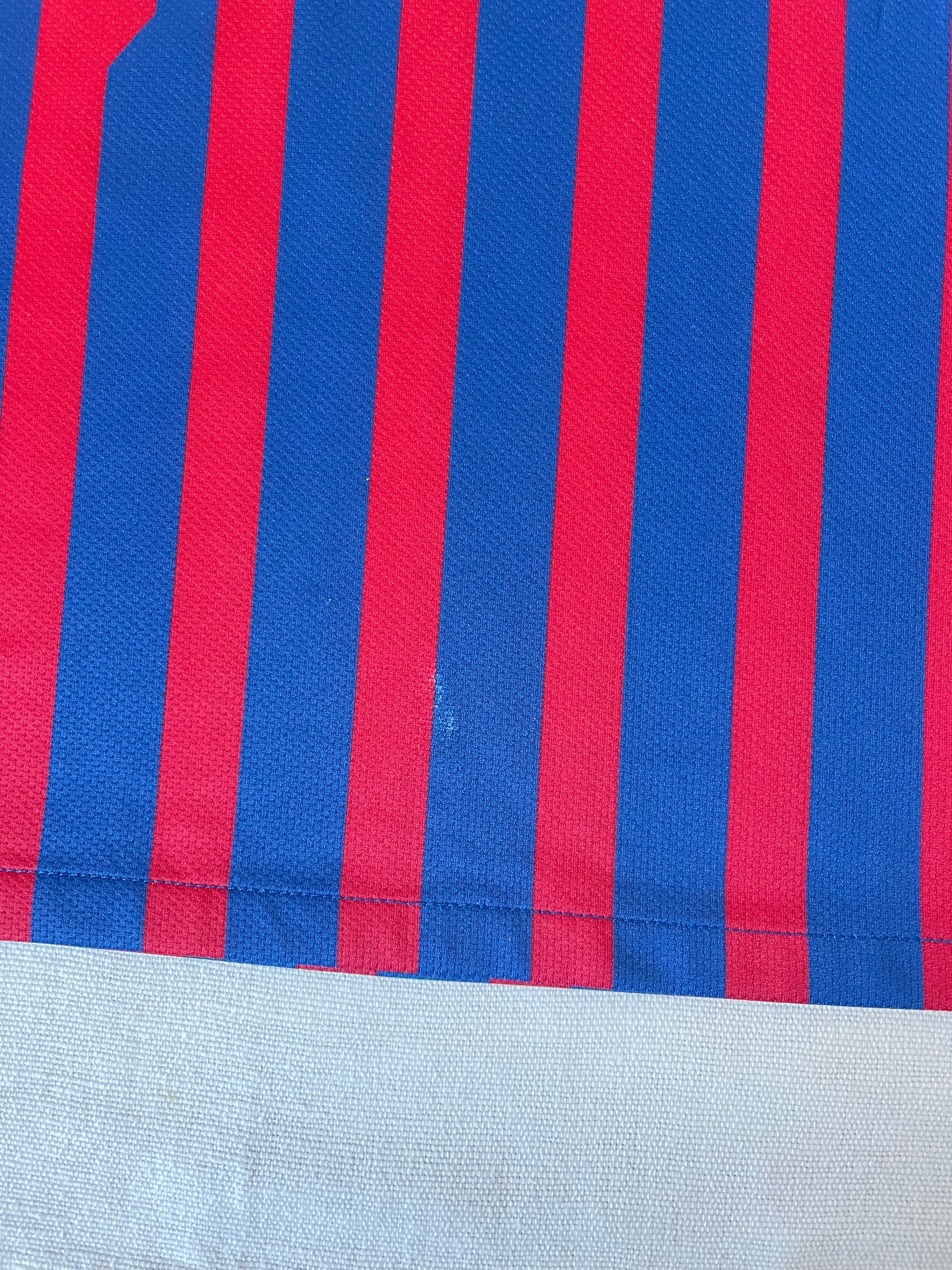 Lionel Messi Barcelona Nike 2011 - 2012 Home Football Shirt #10 Qatar Foundation Unicef Size M Red Blue