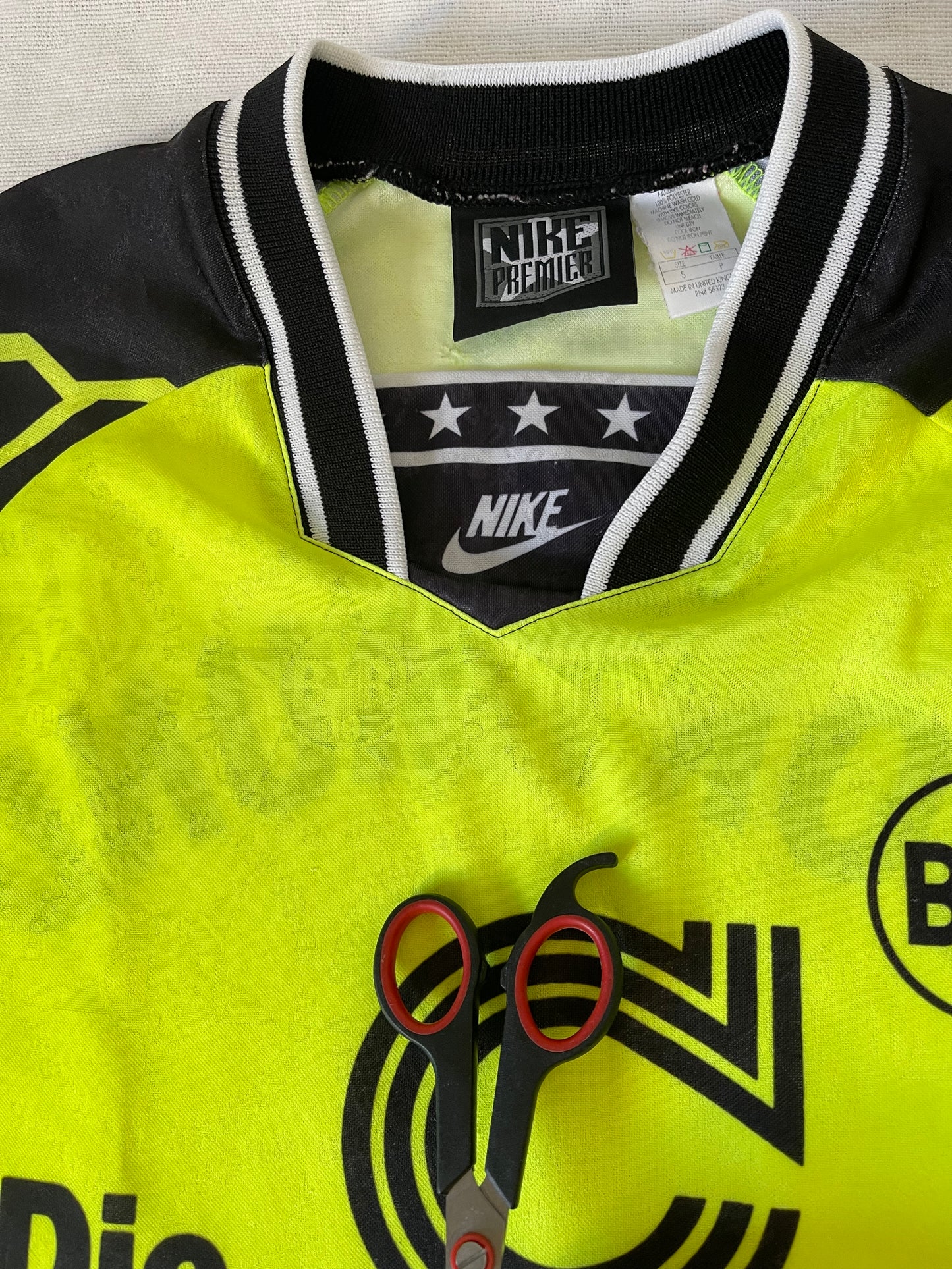Vintage Nike Premier Football Shirt BVB Borussia Dortmund Home Neon 1994-1995 Eagle Wings Template Size S Die Continentale Long Sleeve Made in UK